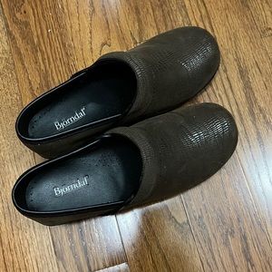 Brown size 8 Bjorndal clog women’s shoe